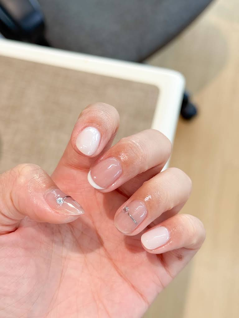 Ảnh bộ nail do khách Phạm Minh Thu đăng trong đánh giá Google Maps